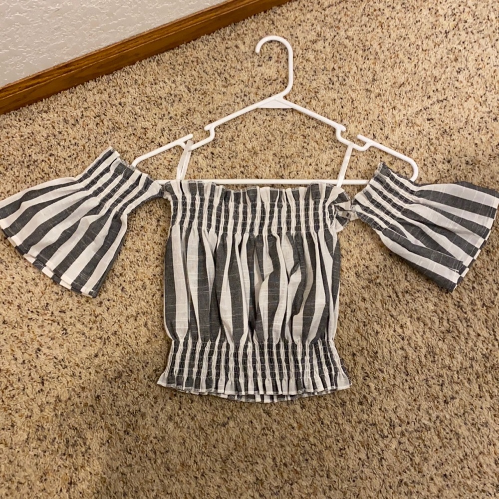 Women’s Off the Shoulder Crop Top